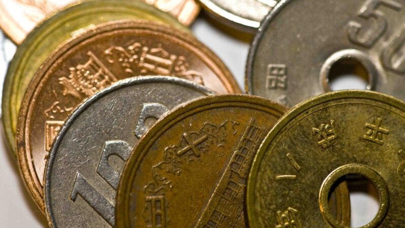 Japanese Bonds Stir Unease as Bitcoin Recovers From Last Week’s Tariff Panic