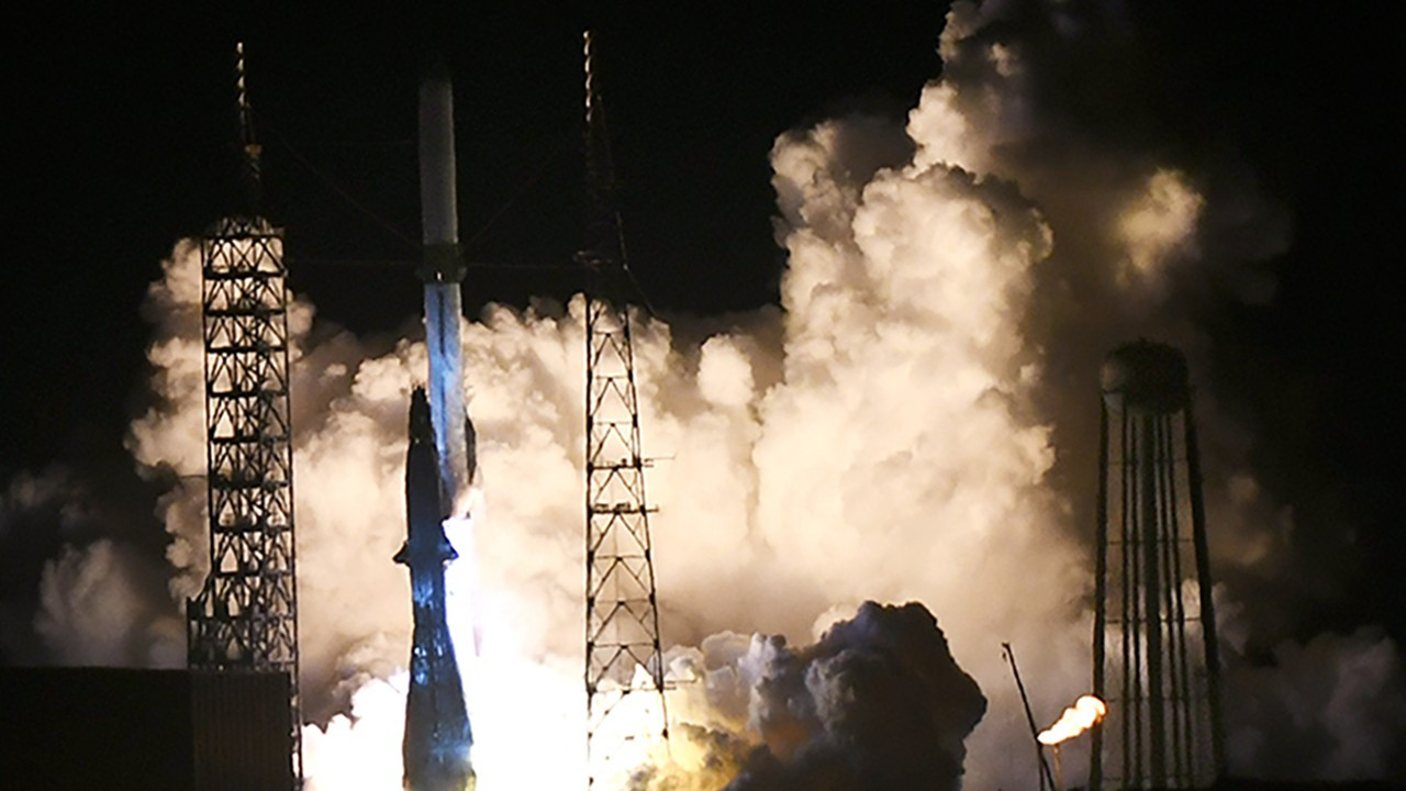 Norveç’te fırlatılan Alman şirketin uzay roketi, kalkıştan sonra patladı