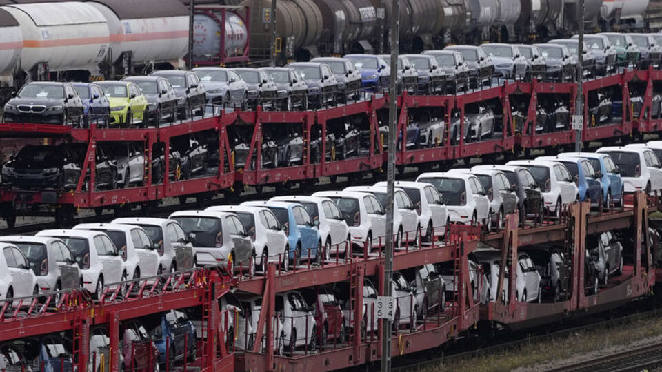 Almanya’da fabrika sipariş artışı beklentilerin üstünde