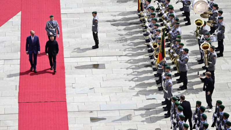 Almanya’dan Ukrayna’ya 5 milyar euroluk yeni bir askeri yardım paketi