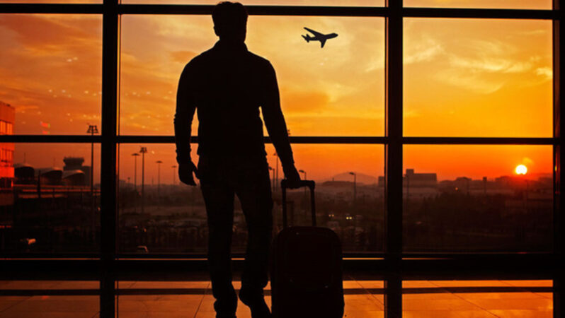 Turist sayısı ilk dört ayda ılımlı geriledi