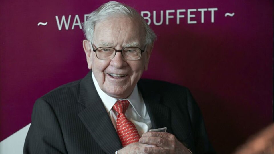 Warren Buffett Son Alımlarını Açıkladı: Hangi Hisseleri Takip Etmeli?