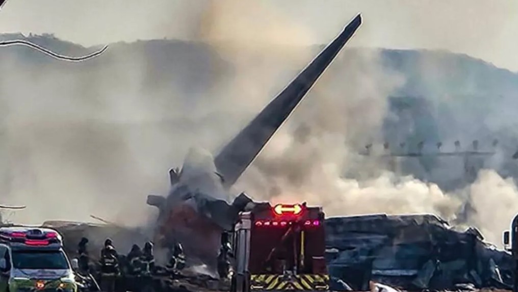 Hindistan’da Uçak Kazası: Air India Dreamliner Düştü, Piyasalar Sarsıldı