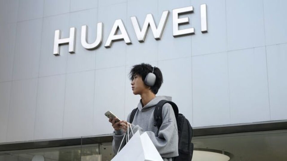 Tayvan, Çinli çip üreticileri Huawei ve SMIC’e ihracat yasağı getirdi