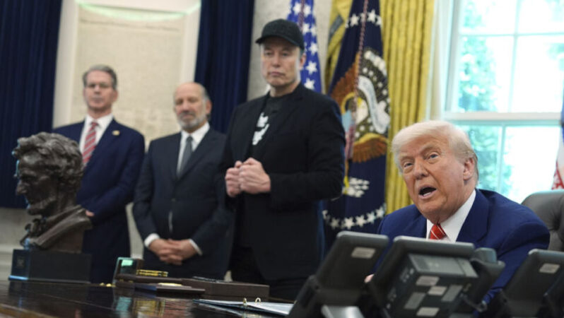 Trump-Musk kavgası büyüyor: Ben olmasaydım seçimi kaybederdi