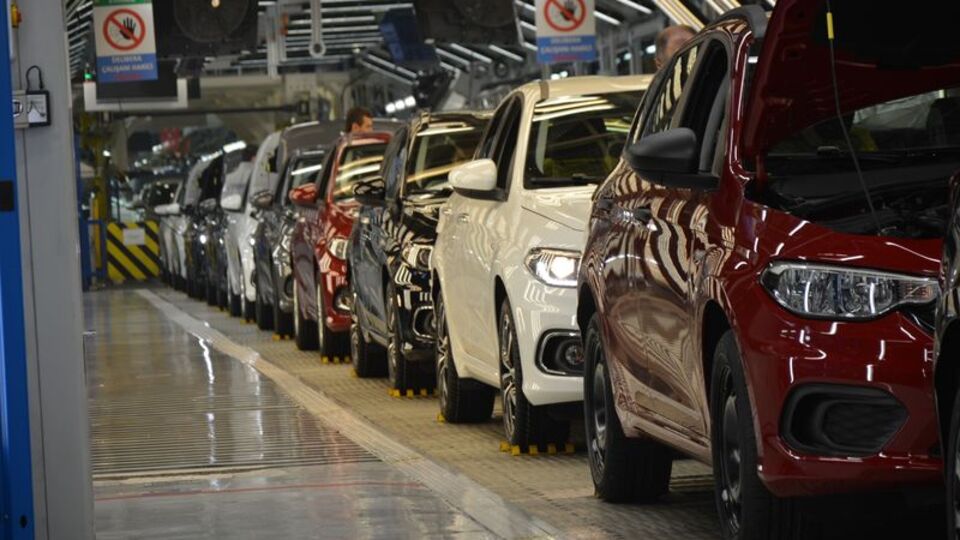 Otomotiv satışları Temmuz’da da 100 bini aştı